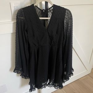 size: 6, short black dress